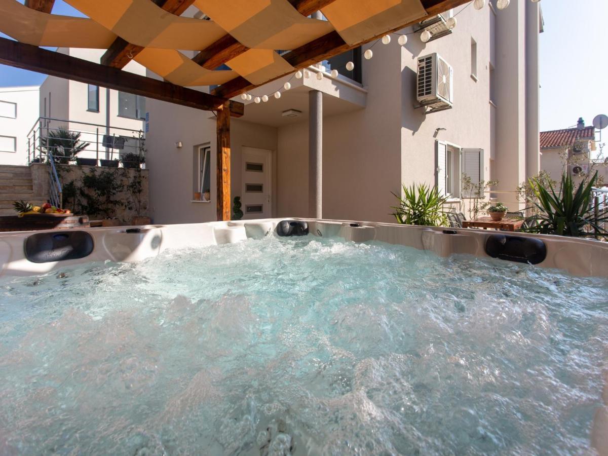 Apartments Aqua Трогир Экстерьер фото