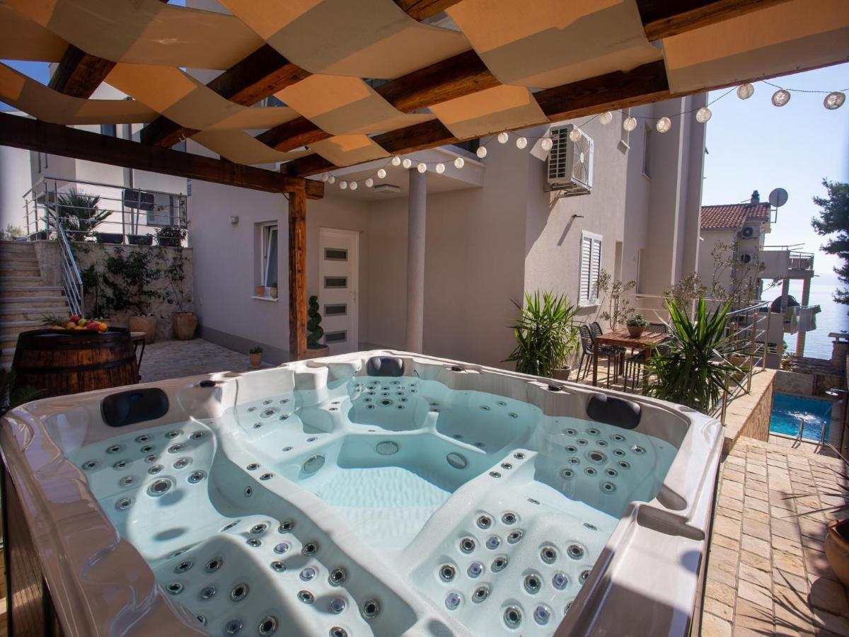 Apartments Aqua Трогир Экстерьер фото